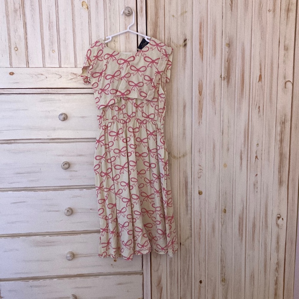 Girls dress